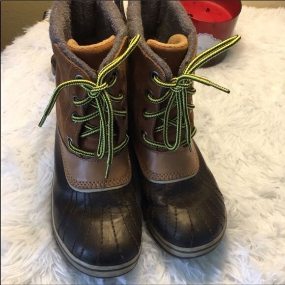 Sorel Winter Boots Sz 5 Never Worn - Picture 1 of 14